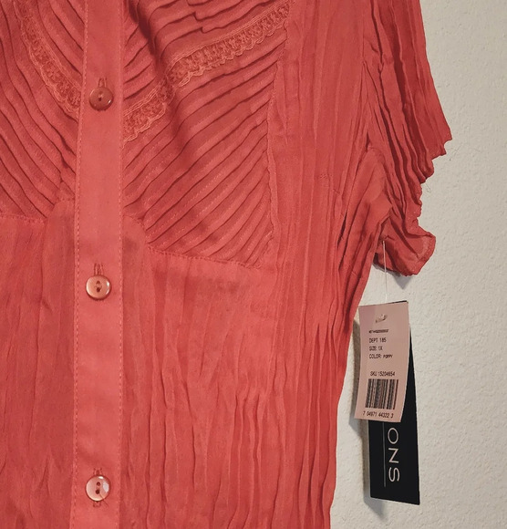 Notations Ruffle Poppy Short Sleeve Button Front Women's Sz 1X. (NWT) - Picture 4 of 9
